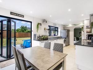 Photo 19- click for photo gallery